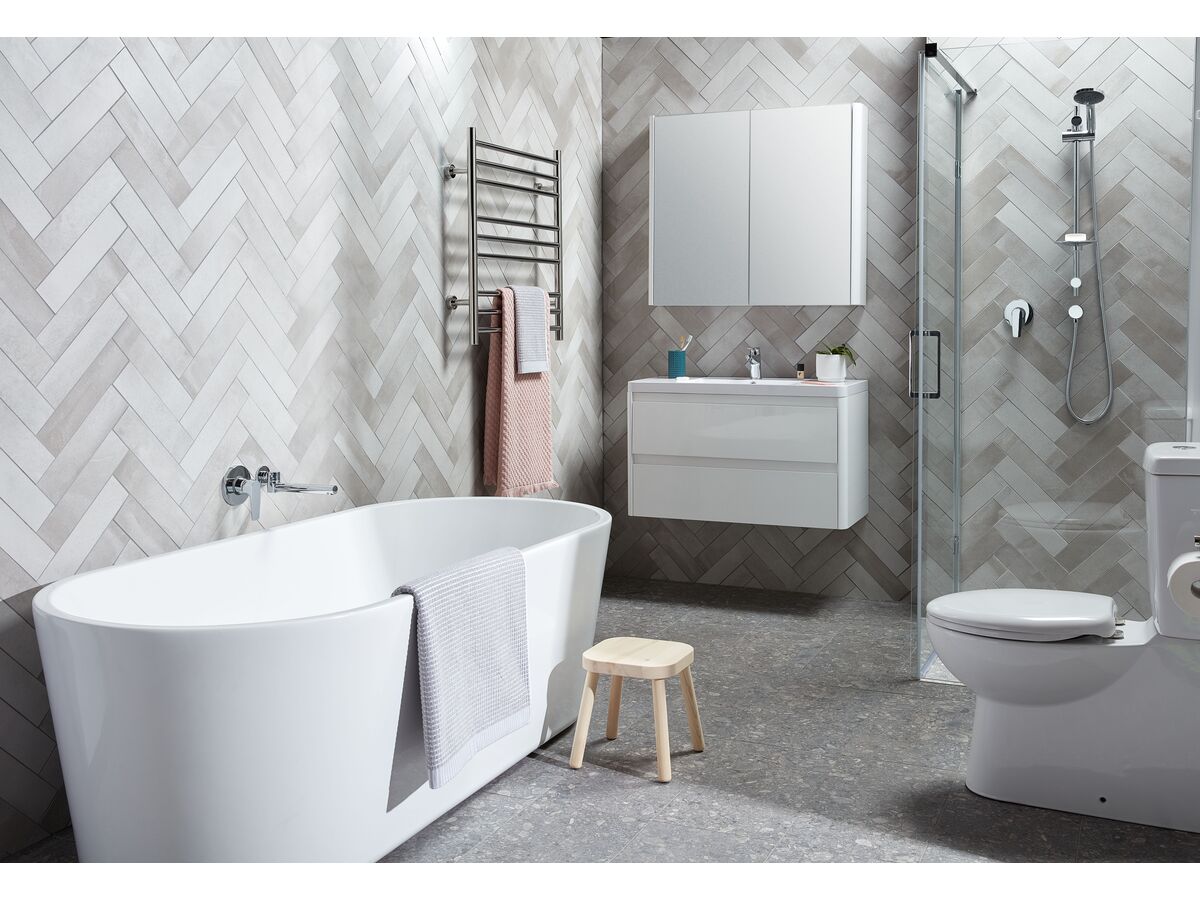 Posh Solus F/Stand Bath 1780x800x560 WH